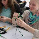 Warsztaty plastyczne dla młodzieży w kieleckim BWA (4 maja 2015 r.) / Piotr Michalski / Radio Kielce