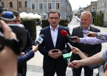 Solidarna Polska udzieliła w Kielcach poparcia Andrzejowi Dudzie  (5 maja 2015 r.) / Piotr Michalski / Radio Kielce