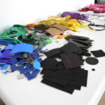 Warsztaty plastyczne dla młodzieży w kieleckim BWA (4 maja 2015 r.) / Piotr Michalski / Radio Kielce