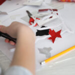 Warsztaty plastyczne dla młodzieży w kieleckim BWA (4 maja 2015 r.) / Piotr Michalski / Radio Kielce