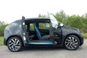 BMW i3 - auto z napędem elektrycznym / Robert Felczak / Radio Kielce