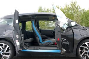 BMW i3 - auto z napędem elektrycznym / Robert Felczak / Radio Kielce