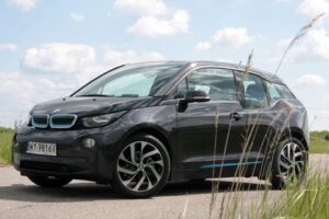 BMW i3 - auto z napędem elektrycznym / Robert Felczak / Radio Kielce