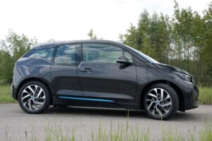 BMW i3 - auto z napędem elektrycznym / Robert Felczak / Radio Kielce