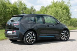 BMW i3 - auto z napędem elektrycznym / Robert Felczak / Radio Kielce