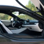 Sportowe hybrydowe BMW i8 / Robert Felczak / Radio Kielce