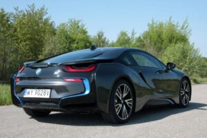 Sportowe hybrydowe BMW i8 / Robert Felczak / Radio Kielce