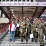 Wizyta w Radiu Kielce uczestników Międzynarodowego Kursu Obserwatorów Wojskowych / Kamil Król / Radio Kielce