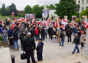 21.05.2015 Marsz poparcia kandydata na prezydenta RP Andrzeja Dudy / Kamil Król / Radio Kielce