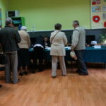 II tura wyborów prezydenckich. Głosowanie w Ostrowcu / Teresa Czajkowska / Radio Kielce