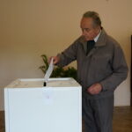 II tura wyborów prezydenckich. Głosowanie w Ostrowcu / Teresa Czajkowska / Radio Kielce