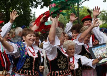 Koncert laureatów 38. Buskich Spotkań z Folklorem i 15. edycja Wojewódzkiego Konkursu "Nasze kulinarne dziedzictwo – smaki regionów" / Stanisław Blinstrub / Radio Kielce