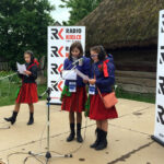 24.5.2015 Tokarnia. Koncert "Jawor – u źródeł kultury" w Tokarni. Radiowe karaoke. / Jarosław Dragan / Radio Kielce