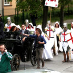 14.5.2015 Kielce. Ulicami miasta przeszedł korowód studencki rozpoczynający juwenalia. Żacy dostali klucze do miasta / Stanisław Blinstrub / Radio Kielce