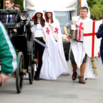 14.5.2015 Kielce. Ulicami miasta przeszedł korowód studencki rozpoczynający juwenalia. Żacy dostali klucze do miasta / Stanisław Blinstrub / Radio Kielce