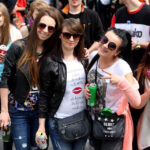 14.5.2015 Kielce. Ulicami miasta przeszedł korowód studencki rozpoczynający juwenalia. Żacy dostali klucze do miasta / Stanisław Blinstrub / Radio Kielce