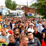 14.5.2015 Kielce. Ulicami miasta przeszedł korowód studencki rozpoczynający juwenalia. Żacy dostali klucze do miasta / Stanisław Blinstrub / Radio Kielce