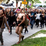 14.5.2015 Kielce. Ulicami miasta przeszedł korowód studencki rozpoczynający juwenalia. Żacy dostali klucze do miasta / Stanisław Blinstrub / Radio Kielce