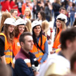 14.5.2015 Kielce. Ulicami miasta przeszedł korowód studencki rozpoczynający juwenalia. Żacy dostali klucze do miasta / Stanisław Blinstrub / Radio Kielce