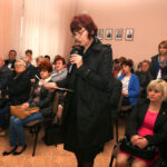 27.05.2015 Kajetanów. Sesja rady gminy w Zagnańsku, dotycząca planów likwidacji Zespołu Szkół im. Armii Krajowej w Kajetanowie. / Stanisław Blinstrub / Radio Kielce