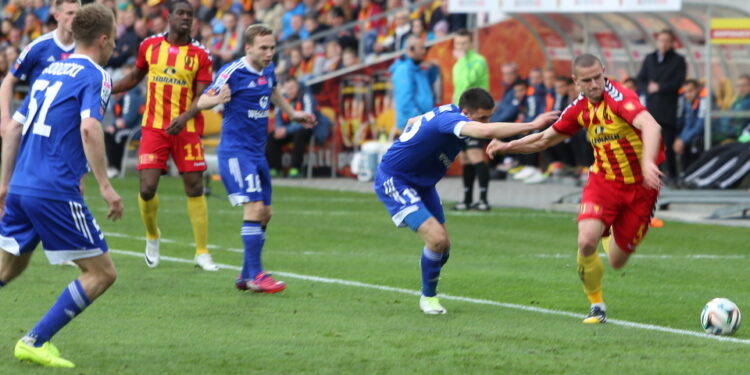 28. kolejka T-Mobile Ekstraklasy: Korona Kielce - Ruch Chorzów / Kamil Król / Radio Kielce