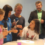 31.5.2015 Podzamcze Chęcińskie. Dzień Dobry Dzieci w Centrum Nauki Leonardo da Vinci / Grzegorz Jamka / Radio Kielce