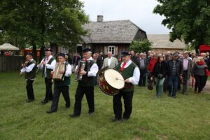 Koncert "Jawor – u źródeł kultury" w Tokarni / Wojciech Habdas / Maciej Wadowski / Radio Kielce