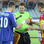 35. kolejka T-Mobile Ekstraklasy: Korona Kielce - Piast Gliwice. Kapitanowie obu zespołów / Kamil Król / Radio Kielce