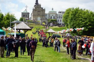 17.05.2015 Jarmark Świętokrzyski na Świętym Krzyżu / Grzegorz Jamka / Radio Kielce