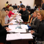 11.5.2015 Kielce. W kieleckim Ratuszu zbierane są głosy z Obwodowych Komisji Wyborczych z terenu Kielc. / Wojciech Habdas / Radio Kielce