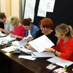 11.5.2015 Kielce. W kieleckim Ratuszu zbierane są głosy z Obwodowych Komisji Wyborczych z terenu Kielc. / Wojciech Habdas / Radio Kielce