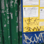 13.5.2015 Kielce. Zniszczony przez wandali przystanek przy Krakowskiej. / Wojciech Habdas / Radio Kielce