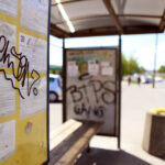 13.5.2015 Kielce. Zniszczony przez wandali przystanek przy Jagiellońskiej. / Wojciech Habdas / Radio Kielce