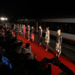 29.5.2015 Kielce. Pokaz marki Hexeline na kieleckim dworcu PKP zainaugurował kolejną edycję Off Fashion. / Wojciech Habdas / Radio Kielce