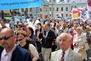 31.5.2015 Kielce. Ulicami miasta przeszedł Marsz Życia. / Wojciech Habdas / Radio Kielce