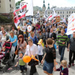 31.5.2015 Kielce. Ulicami miasta przeszedł Marsz Życia. / Wojciech Habdas / Radio Kielce