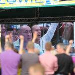 31.5.2015 Kielce. Na Rynku kibice dopingowali zawodników Viva Tauronu Kielce. / Wojciech Habdas / Radio Kielce