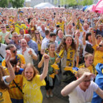 31.5.2015 Kielce. Na Rynku kibice dopingowali zawodników Viva Tauronu Kielce. / Wojciech Habdas / Radio Kielce