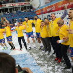 21.5.2015 Płock. Piłkarze ręczni Vive Tauronu Kielce po raz dwunasty w historii zdobyli tytuł mistrzów Polski. / Wojciech Habdas / Radio Kielce