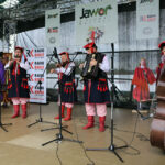 24.5.2015 Tokarnia. Koncert "Jawor – u źródeł kultury" w Tokarni. / Wojciech Habdas / Radio Kielce