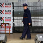 24.5.2015 Tokarnia. Koncert "Jawor – u źródeł kultury" w Tokarni. Pokaz mody retro "Z szafy prababci". / Wojciech Habdas / Radio Kielce