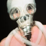 6.5.2015 Kielce. Trwają przygotowania do wystawy Natalia LL – fotografia / instalacja / obiekt / video w BWA. / Wojciech Habdas / Radio Kielce