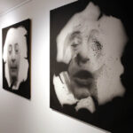 6.5.2015 Kielce. Trwają przygotowania do wystawy Natalia LL – fotografia / instalacja / obiekt / video w BWA. / Wojciech Habdas / Radio Kielce