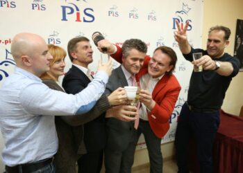 Wieczór wyborczy w siedzibie świętokrzyskiego PiS / Wojciech Habdas / Radio Kielce