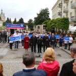 25.5.2015 Kielce. Na Placu Artystów w Kielcach podsumowano zwycięską kampanię kandydata PiS Andrzeja Dudy na prezydenta / Wojciech Habdas / Radio Kielce