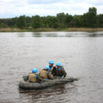 28.5.2015 Kielce. Międzynarodowy Kurs Obserwatorów Wojskowych w jednostce na Bukówce. Żołnierze prowadzą obserwację nie tylko ze śmigłowca. / Wojciech Habdas / Radio Kielce
