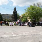08.05.2015 Ostrowiec. Protest firm budujących szpital. Nie otrzymali zapłaty. / Teresa Czajkowska / Radio Kielce