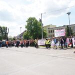 08.05.2015 Ostrowiec. Protest firm budujących szpital. Nie otrzymali zapłaty. / Teresa Czajkowska / Radio Kielce