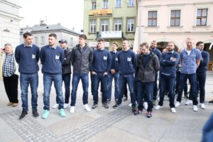 28.05.2015 Kielce. Rynek. Pożegnanie zawodników Vive Tauron Kielce przed Final Four Ligi Mistrzów / Stanisław Blinstrub / Radio Kielce