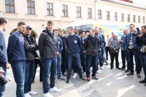 28.05.2015 Kielce. Rynek. Pożegnanie zawodników Vive Tauron Kielce przed Final Four Ligi Mistrzów / Stanisław Blinstrub / Radio Kielce